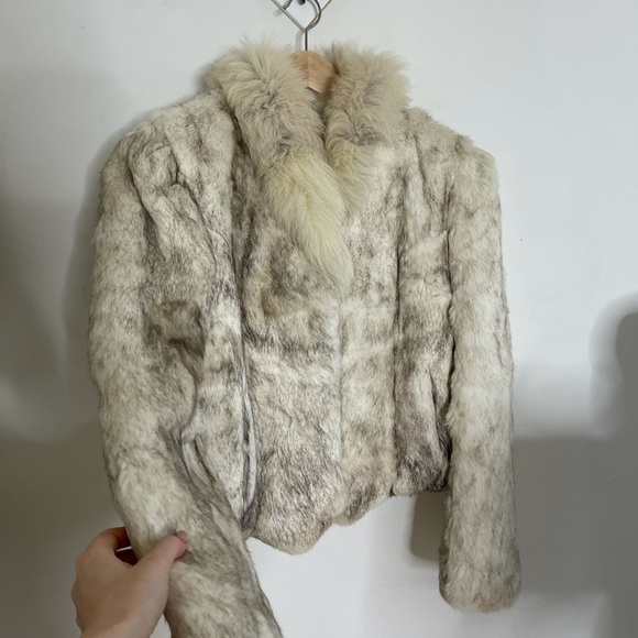 Gorgeous rabbit fur coat white gray - Picture 4 of 13